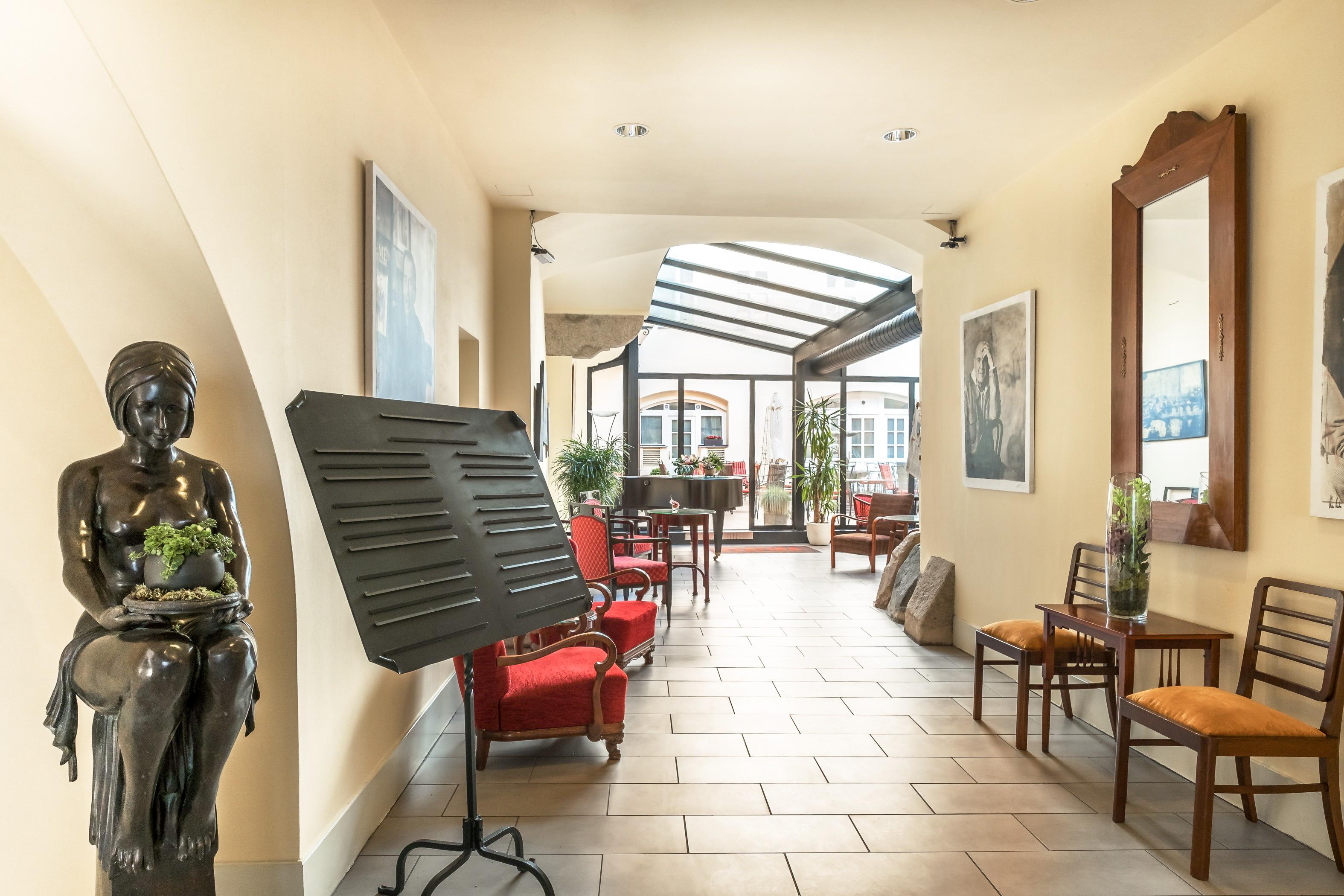 Hotel Bookquet Praga Exterior foto The interior of the hotel
